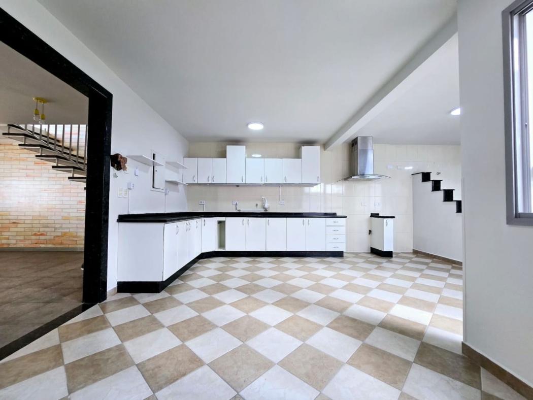 Casa com 5 dormitórios à venda, 220 m² por R$ 1.000.000,00 - Xaxim - Curitiba/PR - foto 4