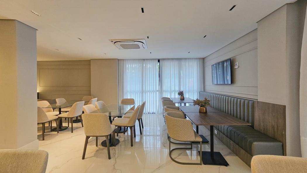 Apartamento 61 m² no 23º andar com 2 dormitorios sendo 1 suíte, vaga de garagem livre e sacada com churrasqueira - foto 4