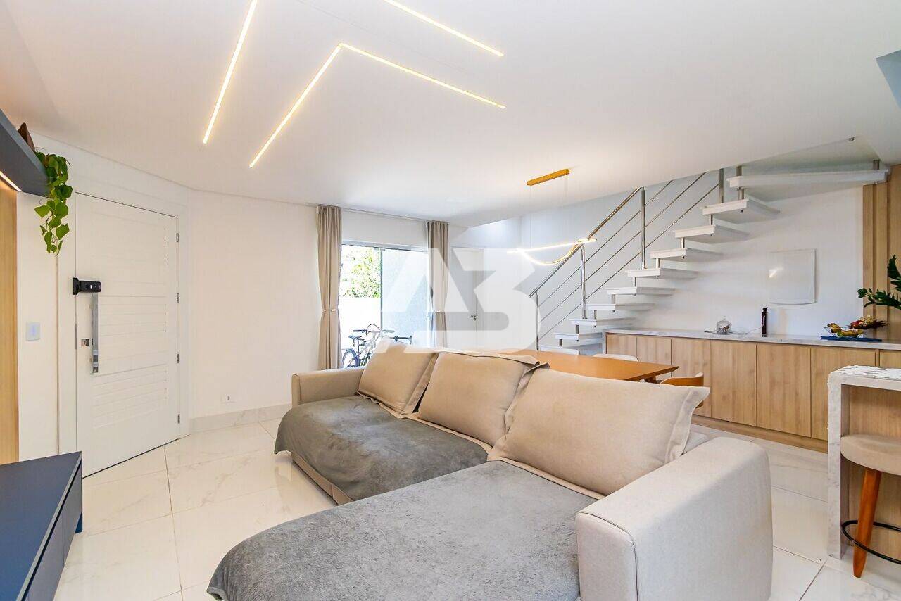 Sobrado com 3 dormitórios à venda, 103 m² por R$ 1.000.000,00 - Uberaba - Curitiba/PR - foto 2