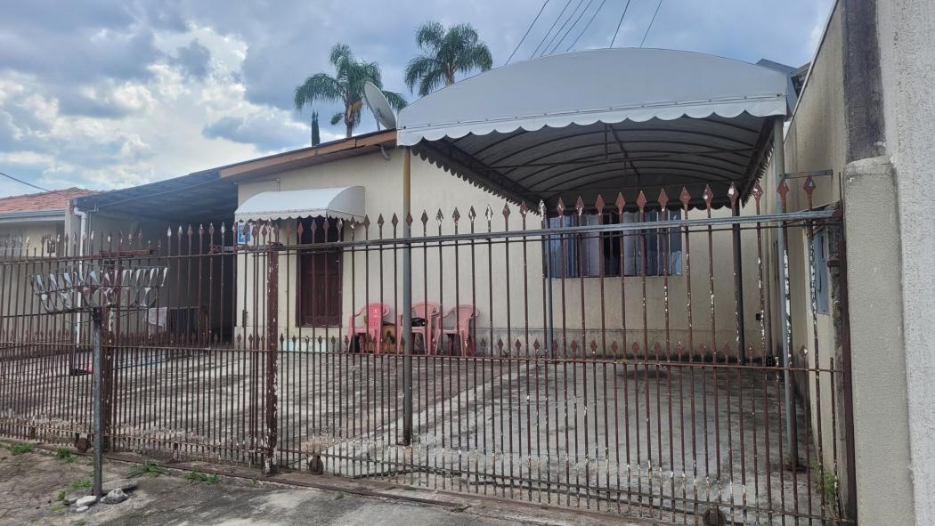 CASA com 4 dormitórios à venda com 350.14m² por R$ 614.000,00 no bairro Xaxim - CURITIBA / PR - foto 2