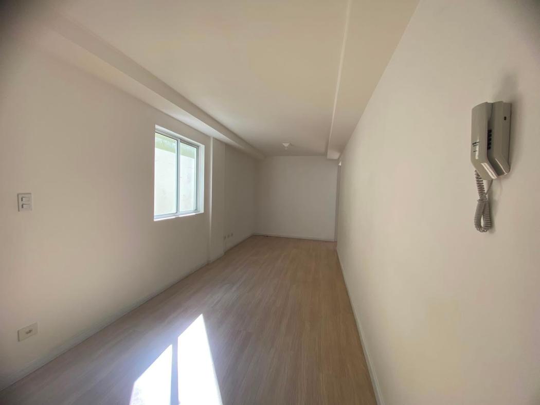Aluga-se Apartamento, dois dormitórios, com vaga, 1.780, + Taxas no Capao Raso, - foto 5