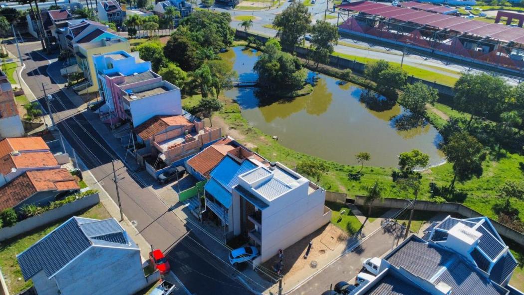 SOBRADO com 3 dormitórios à venda por R$ 650.000,00 no bairro Tatuquara - CURITIBA / PR - foto 2