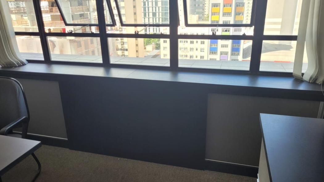 CONJUNTO/SALA COMERCIAL com 1 dormitório para alugar com 46m² por R$ 880,00 no bairro Centro - CURITIBA / PR