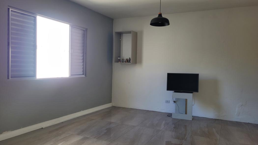 CASA com 3 dormitórios à venda com 379m² por R$ 895.000,00 no bairro Xaxim - CURITIBA / PR - foto 2
