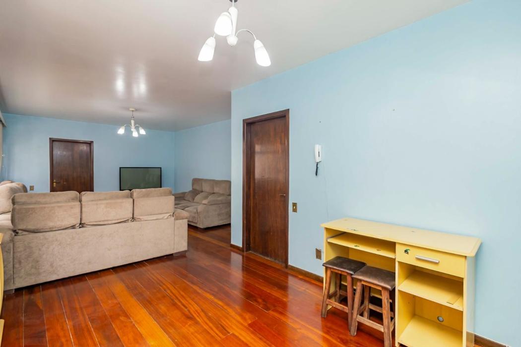 Apartamento 140m² com 3 Quartos (1 Suíte) – Alto da Glória - foto 5
