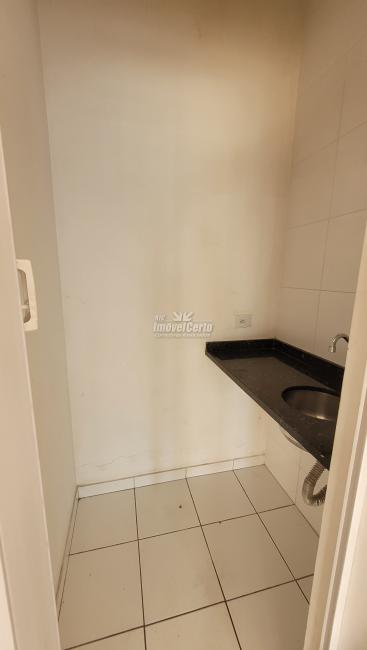 Loja comercial para Venda, 128,00 m², na frente do Terminal do Cabral, Edfício Set Cabral. - foto 4