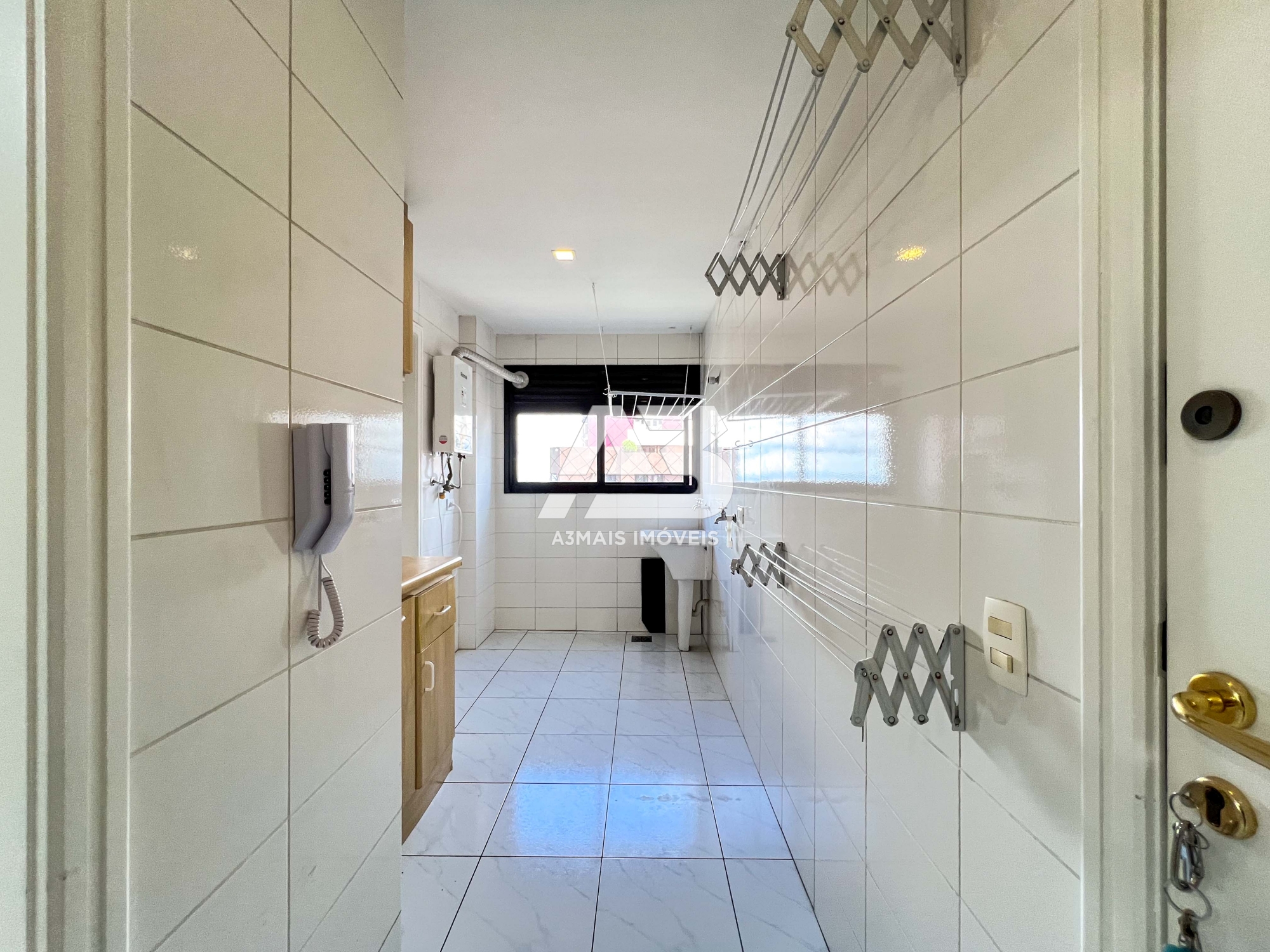 Apartamento com 3 dormitórios para alugar, 195 m² - Água Verde - Curitiba/PR - foto 3