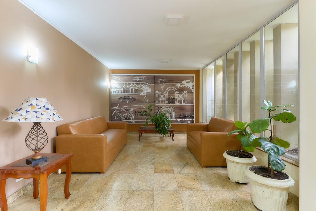 Apartamento em último andar no Centro de Curitiba | 2 quartos | vaga | Ed. Professor Ewaldo Schiebler - foto 3