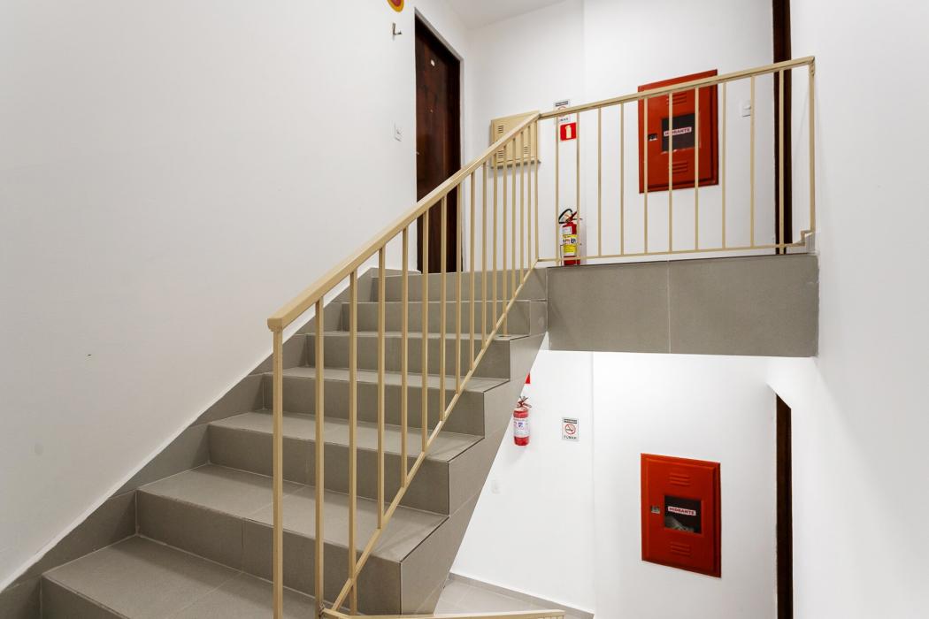 STUDIO COM 29 METROS NO ÁGUA VERDE - R$ 2.100,00 O ALUGUEL. - foto 5