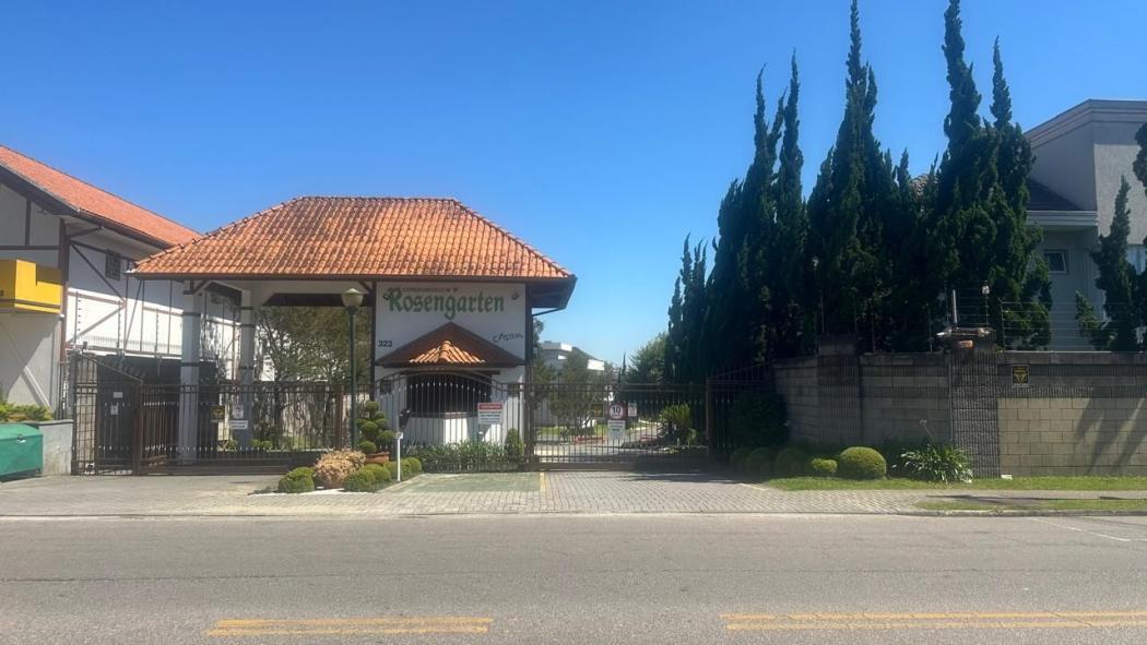Casa com 4 dormitórios, 246 m² - venda por R$ 1.989.000,00 ou aluguel por R$ 17.159,00/mês - Xaxim - Curitiba/PR - foto 3