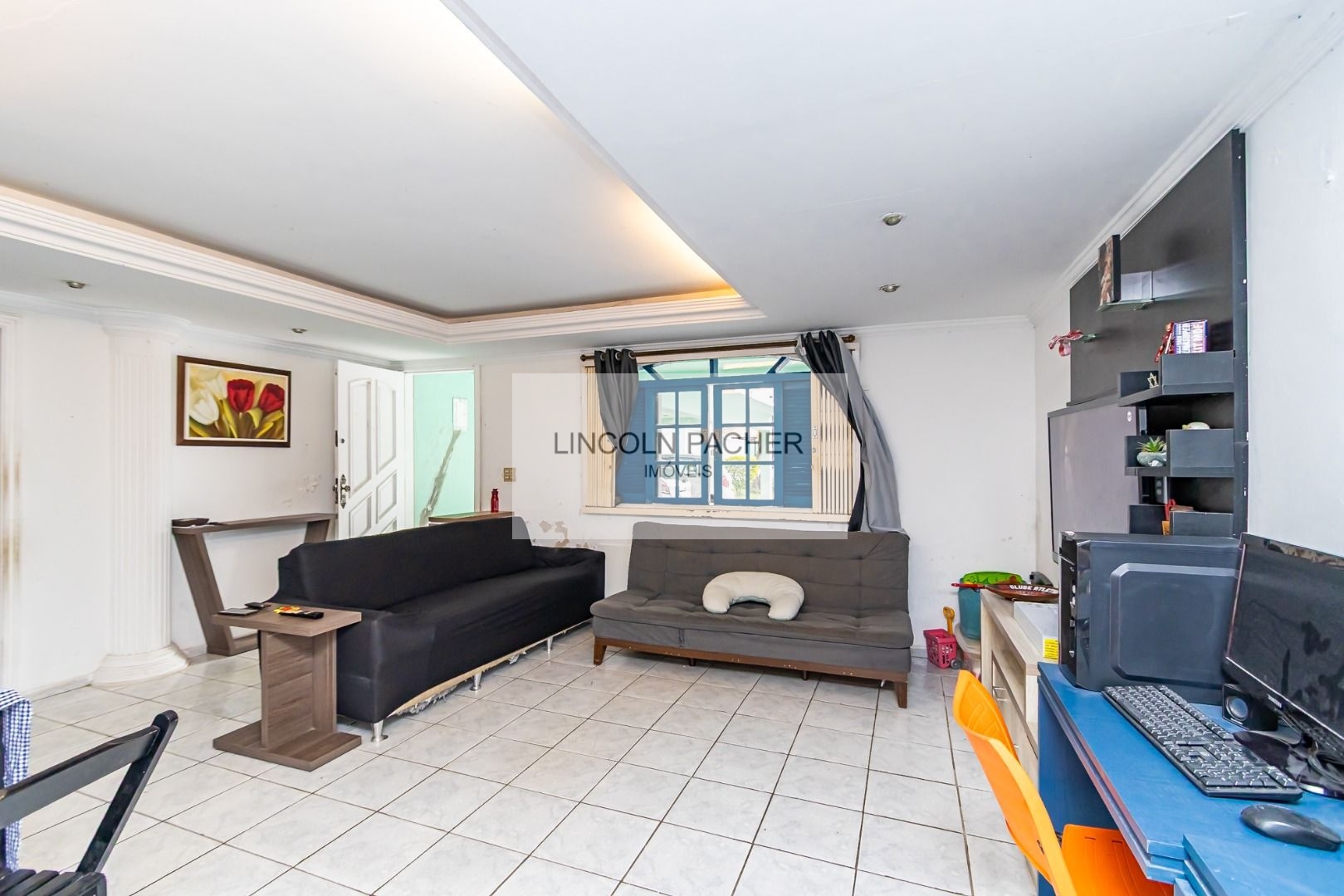 Sobrado de 440m² com amplo terreno à venda - foto 3