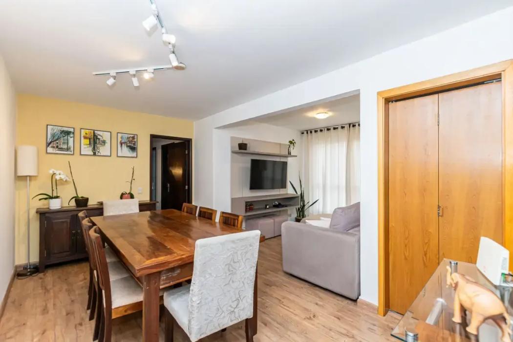 Apartamento 3 quartos 1 suíte 1 vaga de garagem no Ed Allamanda, Água Verde, Curitiba/PR