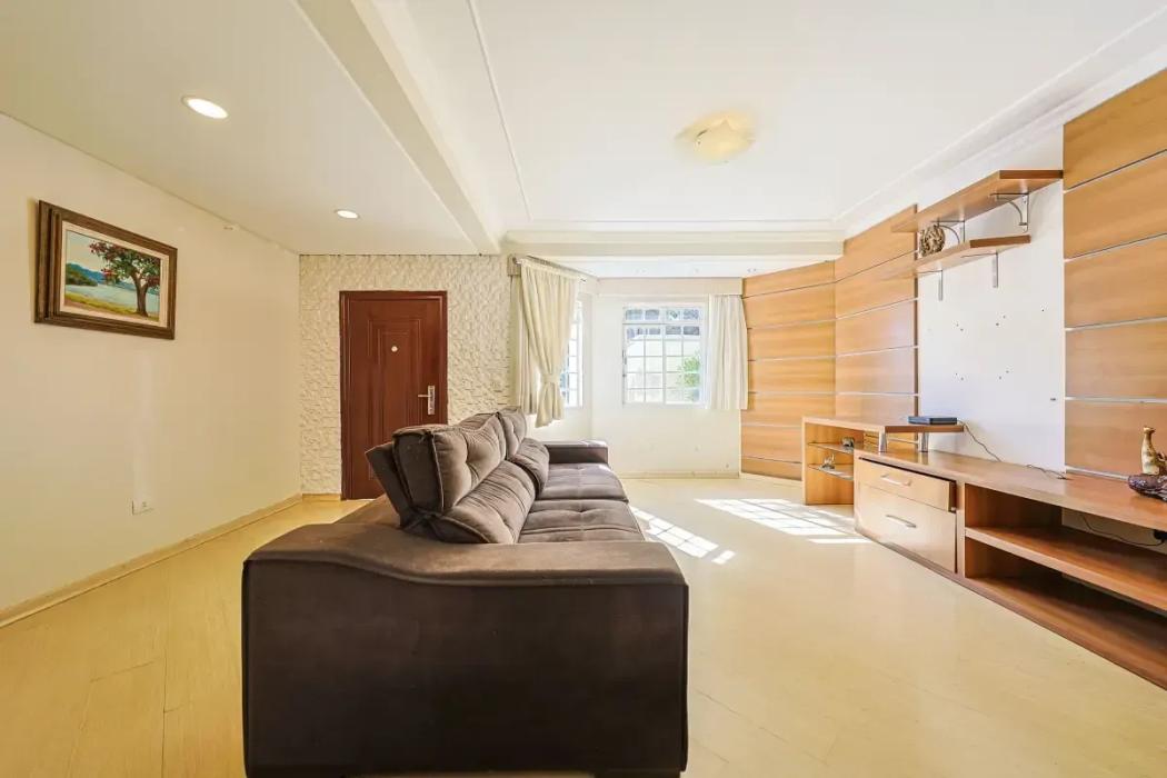 Casa 3 quartos 1 suíte 2 vagas cobertas no Santo Inácio - Curitiba/PR - foto 4