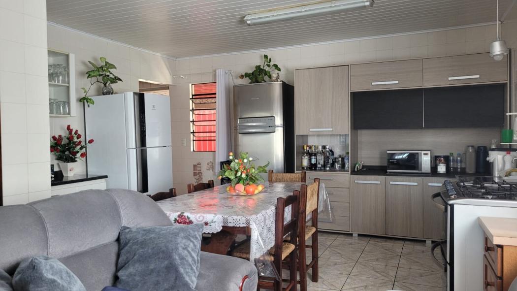 CASA com 3 dormitórios à venda com 660m² por R$ 985.000,00 no bairro Xaxim - CURITIBA / PR - foto 4