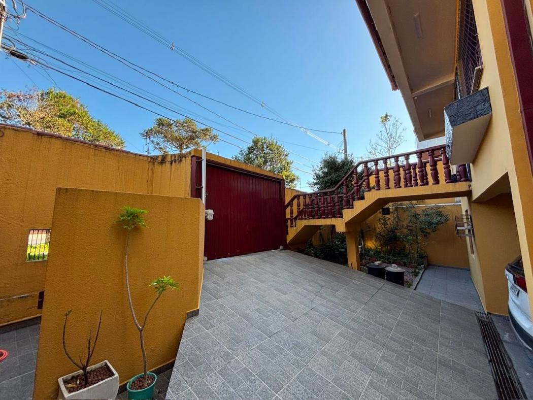 Sobrado com 3 dormitórios à venda, 240 m² por R$ 990.000,00 - Cajuru - Curitiba/PR - foto 3