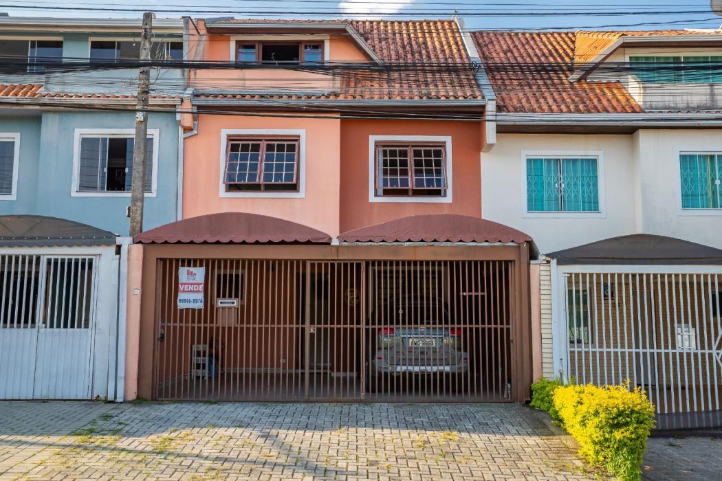 Sobrado Triplex de Frente para a Rua com Suíte e Ático Amplo – Novo Mundo - foto 2