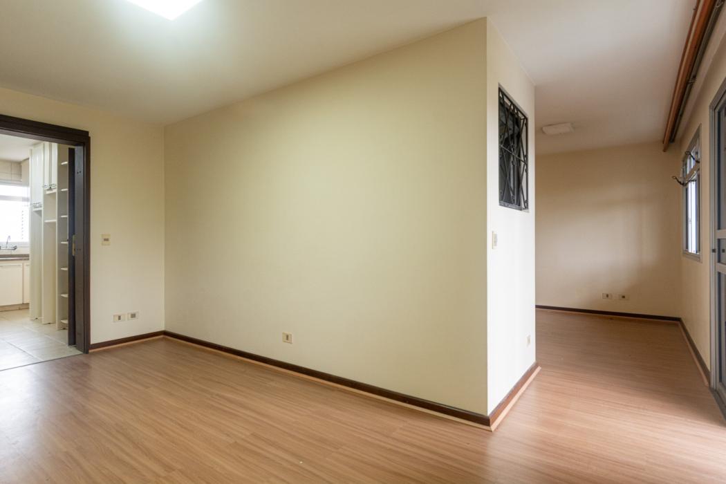 SOBRADO À VENDA — RESIDENCIAL E COMERCIAL | UBERABA - foto 4