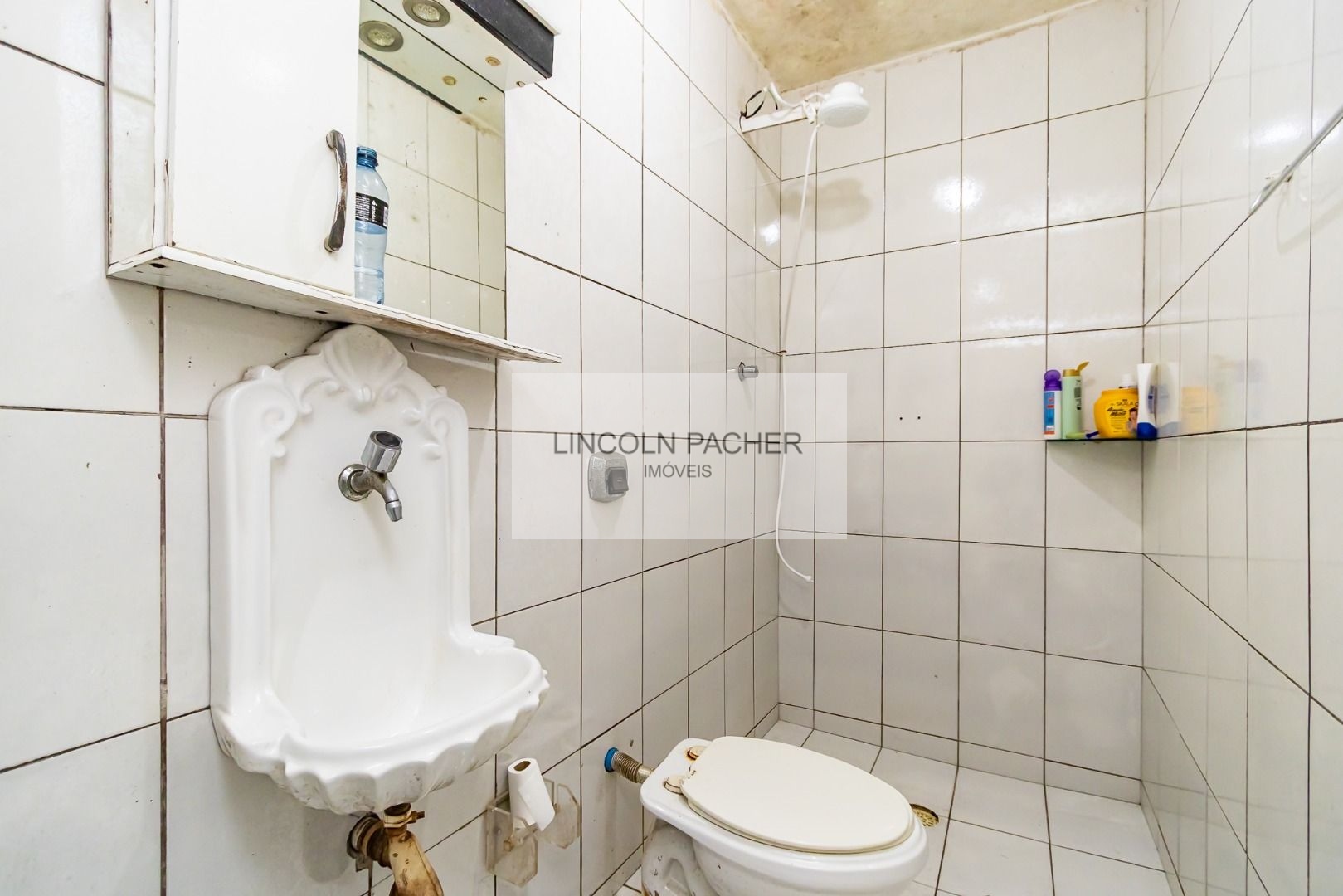 Sobrado de 440m² com amplo terreno à venda - foto 5