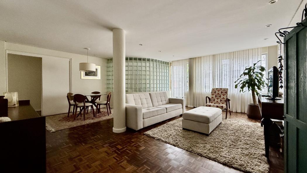 Apt com 2 Qts (tendo um Closet no 3º quarto) - Mobiliado no Batel - R$ 4.850,00 - foto 4