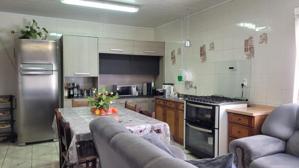 CASA com 3 dormitórios à venda com 660m² por R$ 985.000,00 no bairro Xaxim - CURITIBA / PR - foto 3