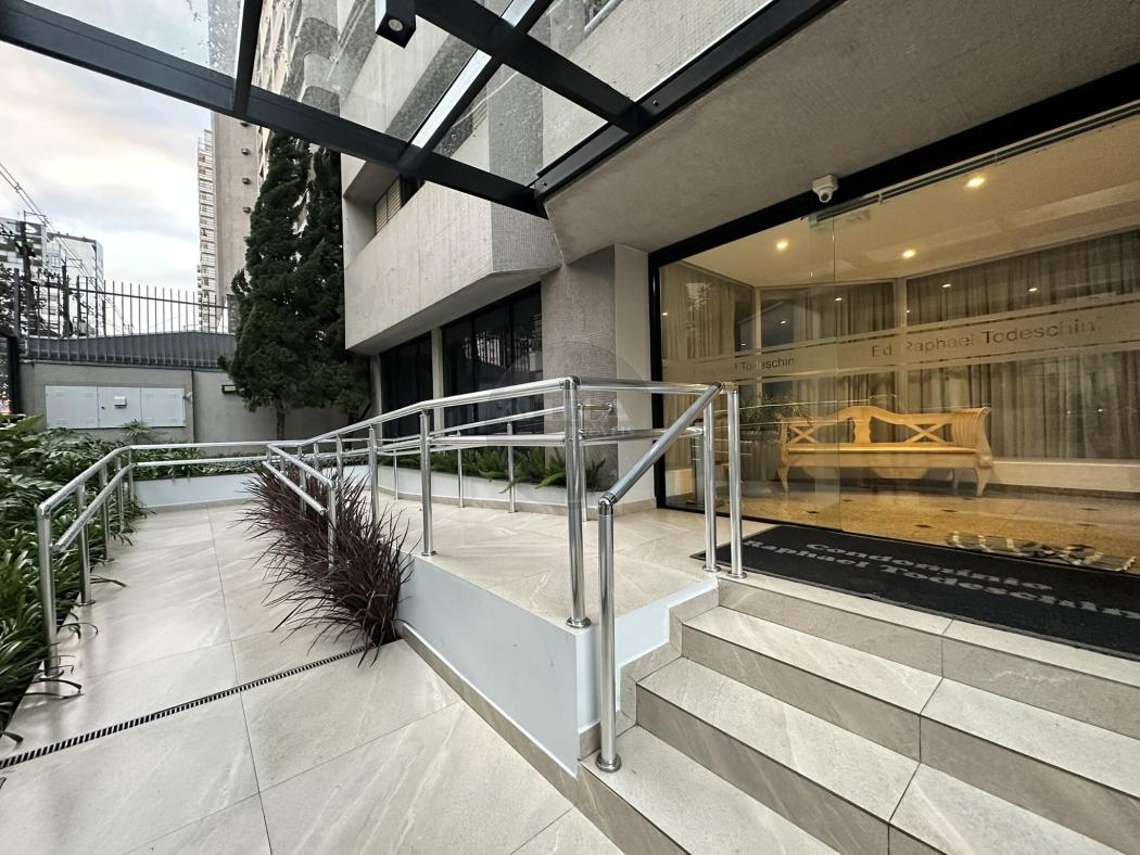 Apartamento 115m² no Água Verde por R$ 895.000,00 – 3 Quartos (1 Suíte) e Face Oeste - foto 2