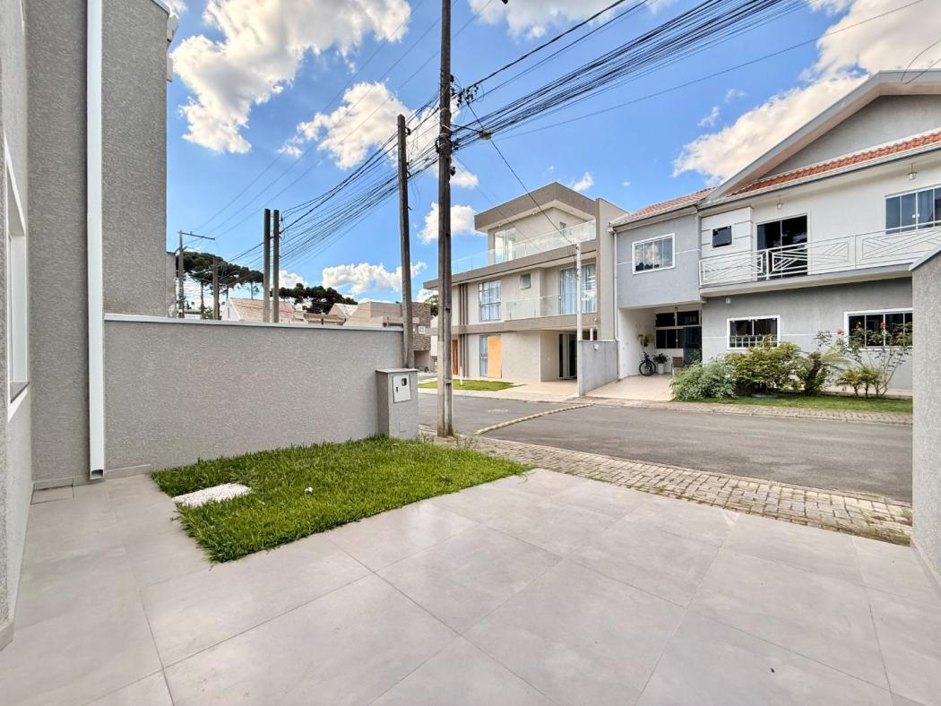 Sobrado com 3 dormitórios à venda, por R$ 550.000 - Pinheirinho - Curitiba/PR - foto 2