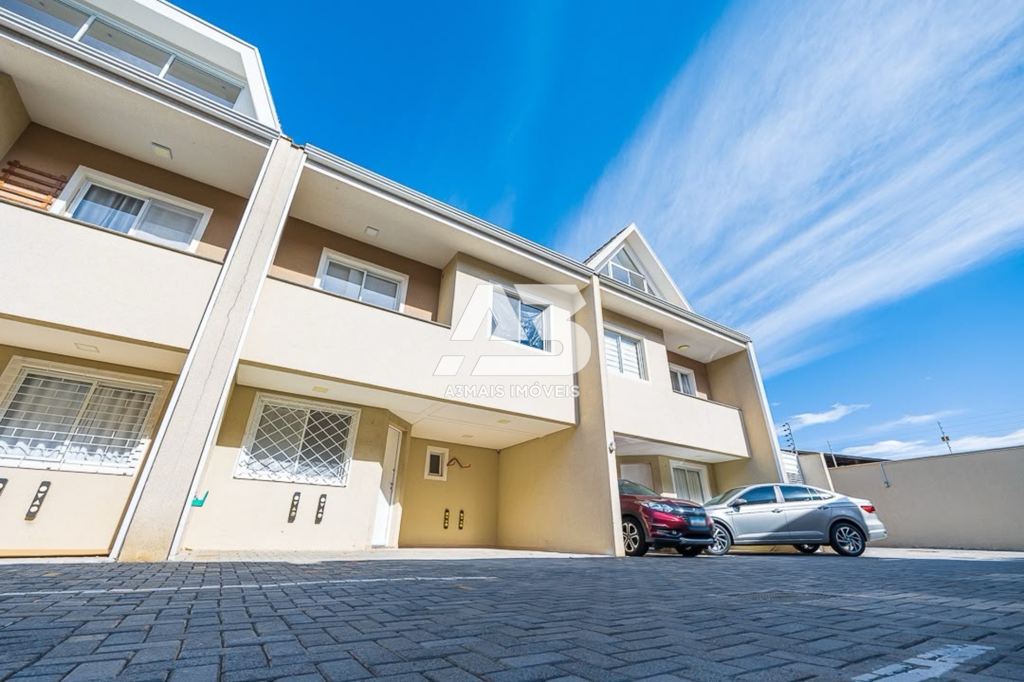 Sobrado à venda, 140 m² por R$ 759.000,00 - Uberaba - Curitiba/PR - foto 2
