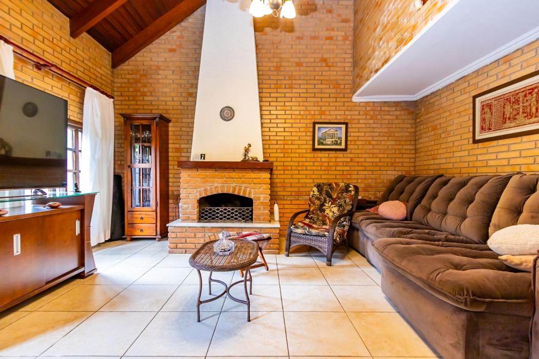 Casa com 5 dormitórios à venda, 303 m² por R$ 1.100.000 - Cajuru - Curitiba/PR - foto 2