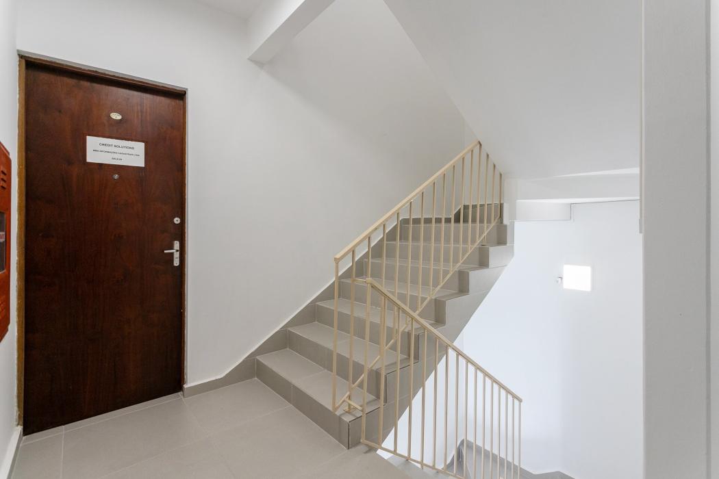 STUDIO COM 29 METROS NO ÁGUA VERDE - R$ 2.100,00 O ALUGUEL. - foto 4