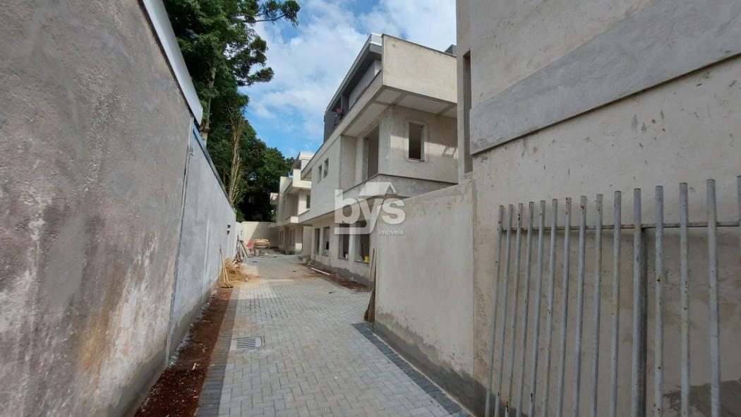 SOBRADO com 3 dormitórios à venda com 168m² por R$ 815.000,00 no bairro Boqueirão - CURITIBA / PR - foto 2