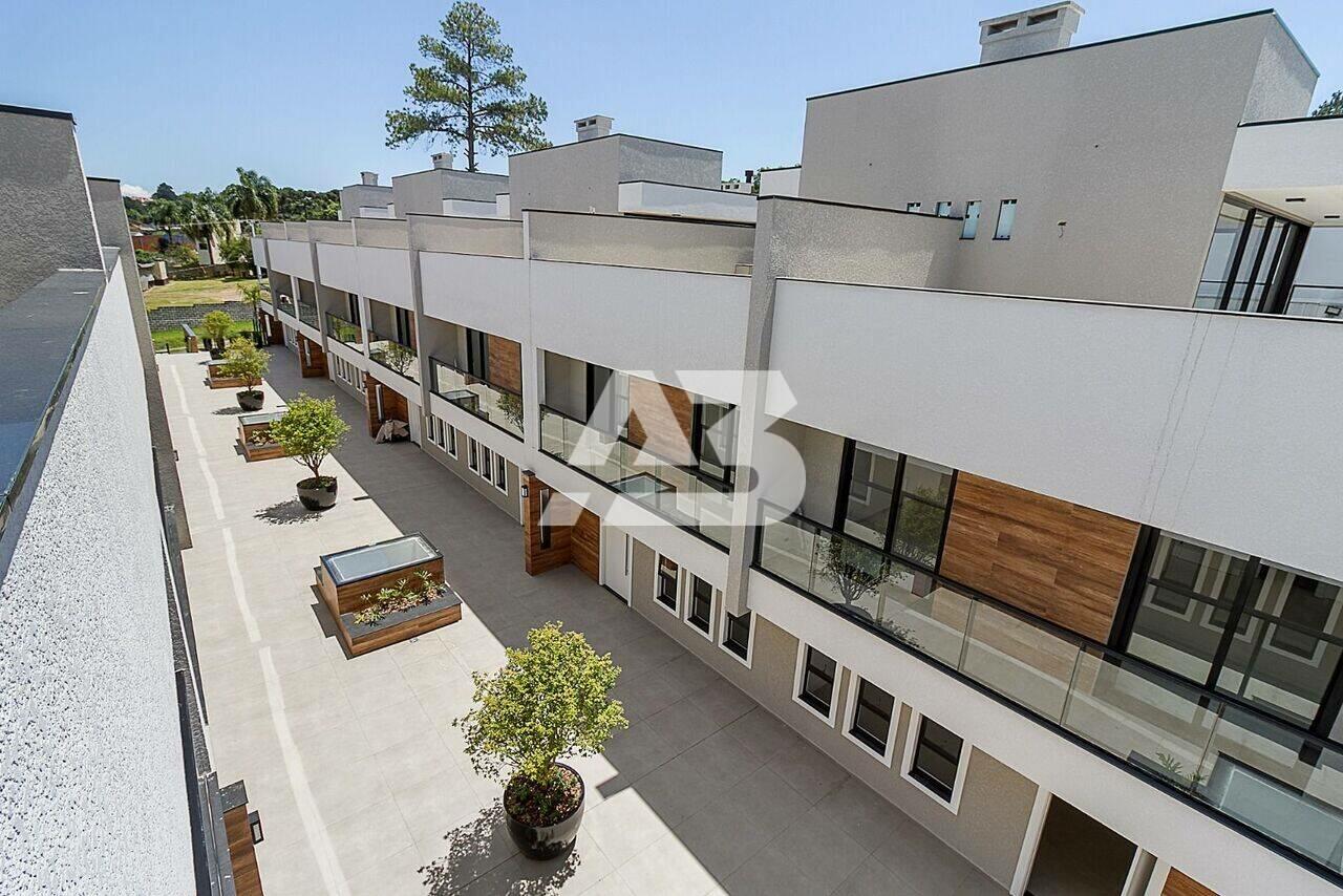 Casa com 3 Suítes à venda, 294 m² por R$ - Santo Inácio - Curitiba/PR