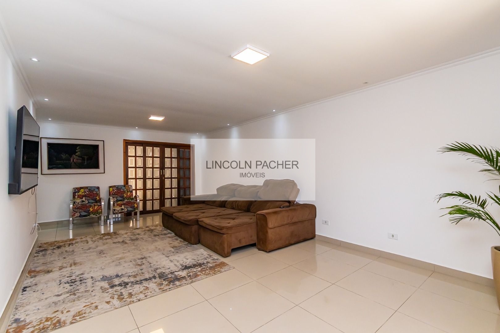 Casa 3 quartos a uma Quadra do Condor da Iraí