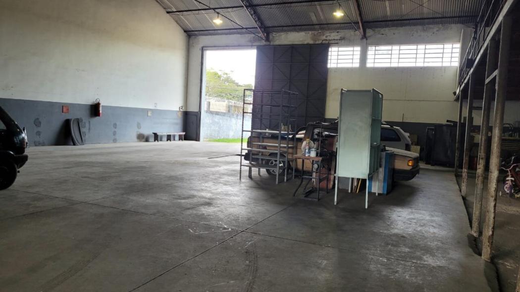 BARRACÃO/GALPÃO à venda com 2663m² por R$ 6.450.000,00 no bairro Hauer - CURITIBA / PR - foto 5