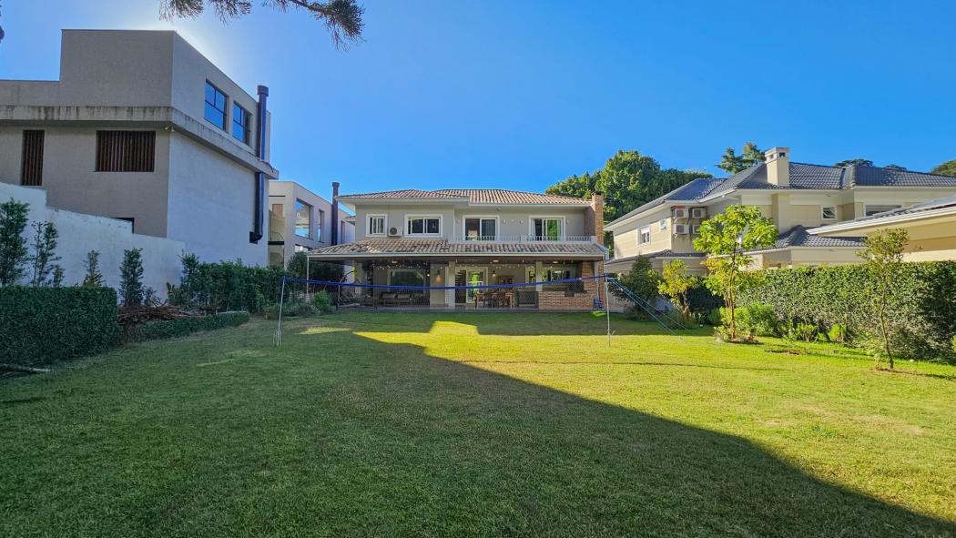 Casa em condomínio fechado de alto padrão ao lado do Parque Tingui em terreno privativo de 1193 m² - foto 2