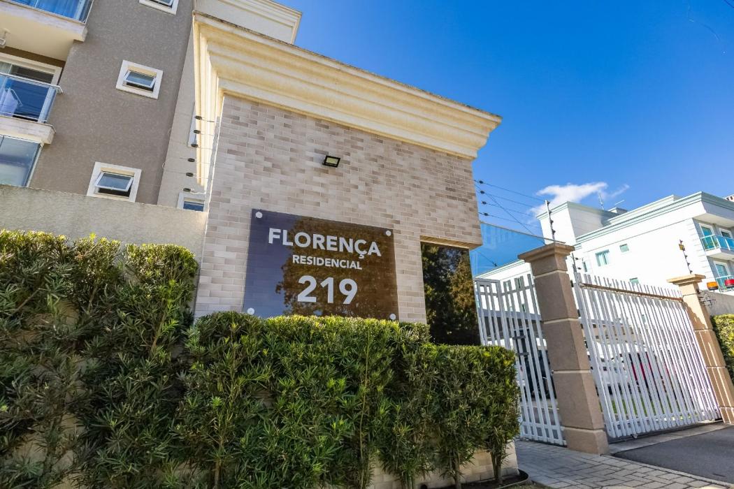 Apartamento semimobiliado com 3 quartos, suíte com closet e sacada gourmet no Xaxim - foto 2