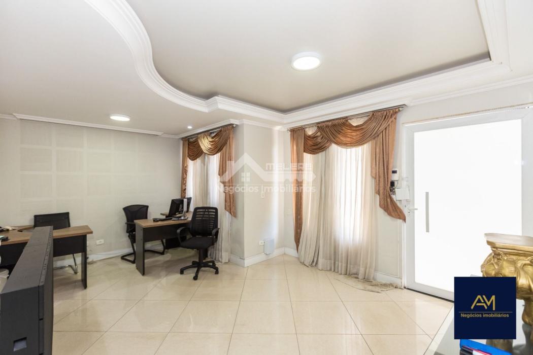 Oportunidade Imperdível: Casa Comercial em Localização Fantástica - Rua Principal com Alto Fluxo e Visibilidade - foto 4