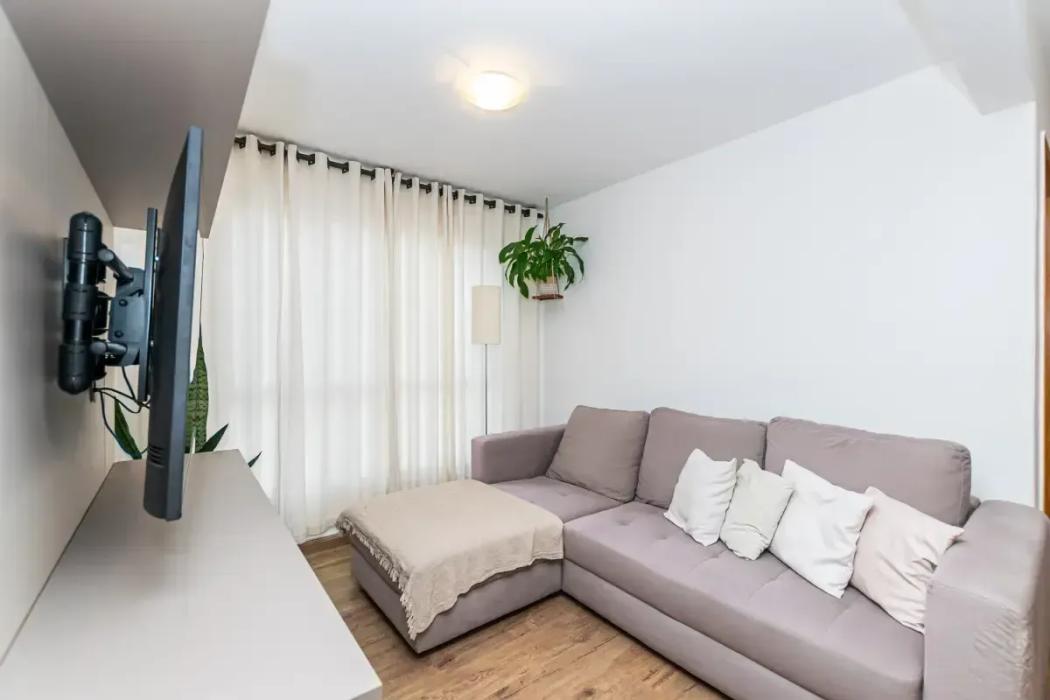 Apartamento 3 quartos 1 suíte 1 vaga de garagem no Ed Allamanda, Água Verde, Curitiba/PR - foto 5