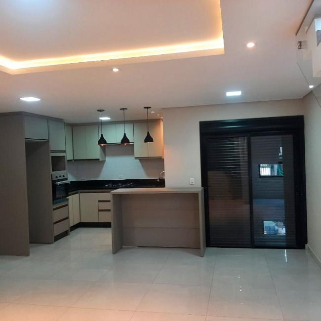 SOBRADO TRIPLEX EXCLUSIVO DE FRENTE PRA RUA - foto 2
