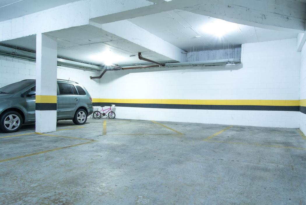 STUDIO MOBILIADO COM VAGA NO CENTRO CÍVICO - foto 3