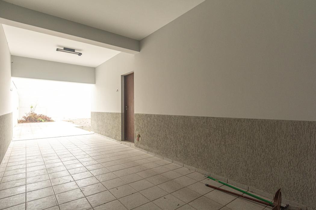 SOBRADO À VENDA — RESIDENCIAL E COMERCIAL | UBERABA - foto 3