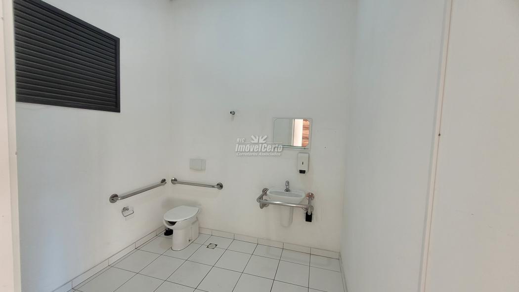 Loja comercial para Venda, 128,00 m², na frente do Terminal do Cabral, Edfício Set Cabral. - foto 5